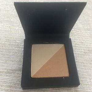 Beautycounter Pearl/Champagne Eye Shadow Duo